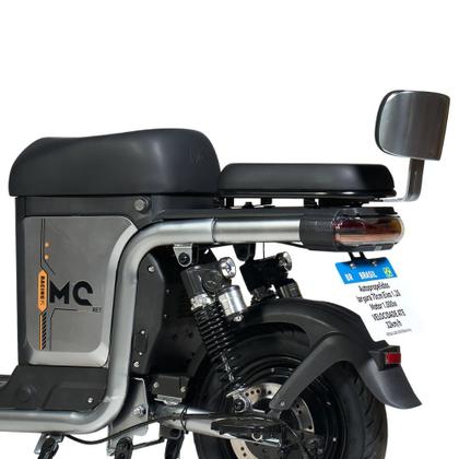 Traseira com encosto + dupla suspensão